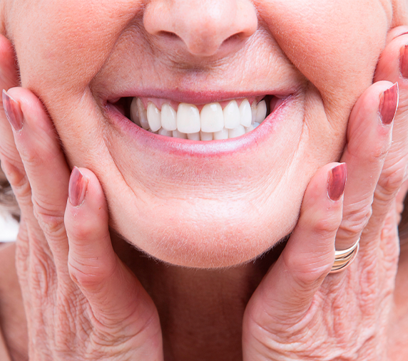 Implante dentário — Dr. Eduardo Gama, São José dos Campos