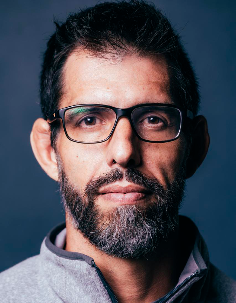 Dr. Leonard Moreira — equipe da Clínica Eduardo Gama, São José dos Campos