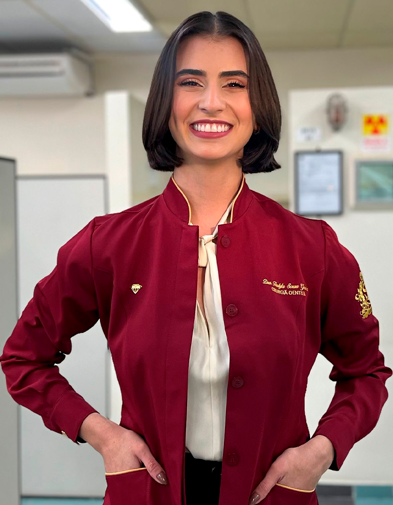 Dra. Thalyta — equipe da Clínica Eduardo Gama, São José dos Campos